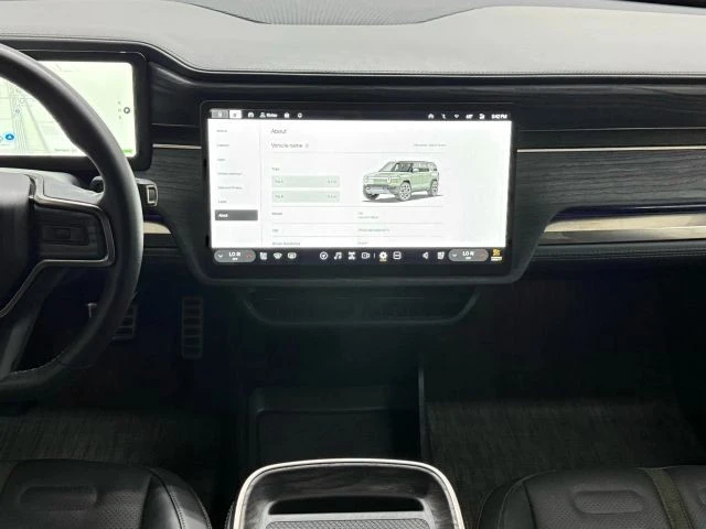 2022 Rivian R1S - Image 9 of 21