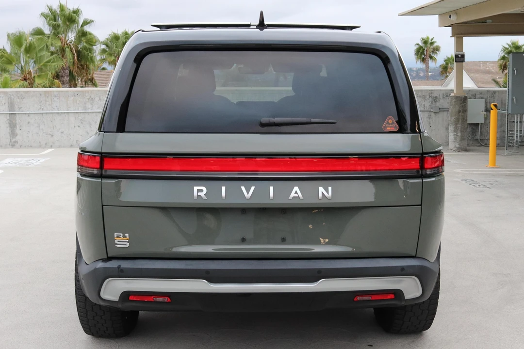 2022 Rivian R1S - Image 5 of 21