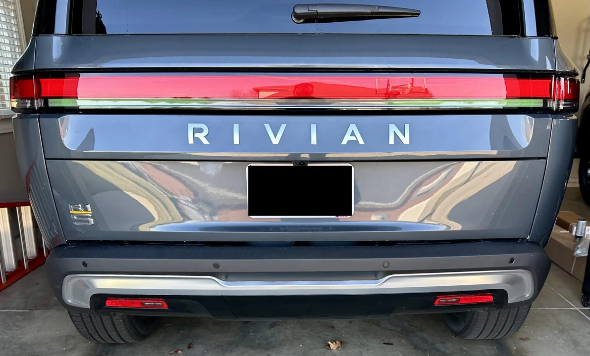 2022 Rivian R1S - Image 22 of 31