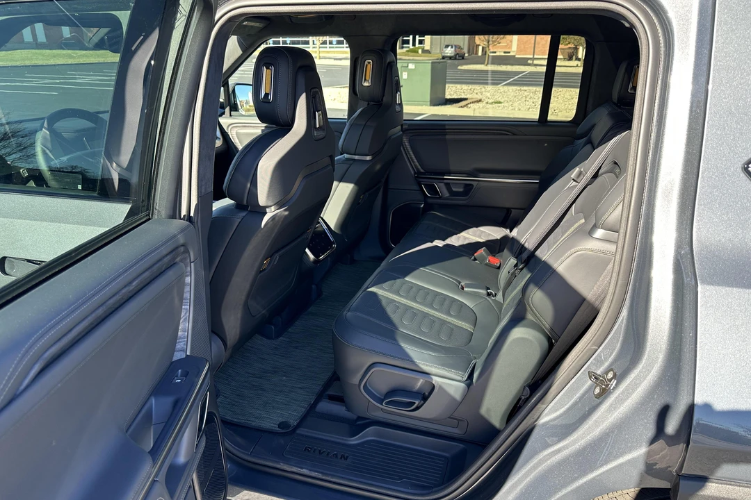 2022 Rivian R1S - Image 31 of 31