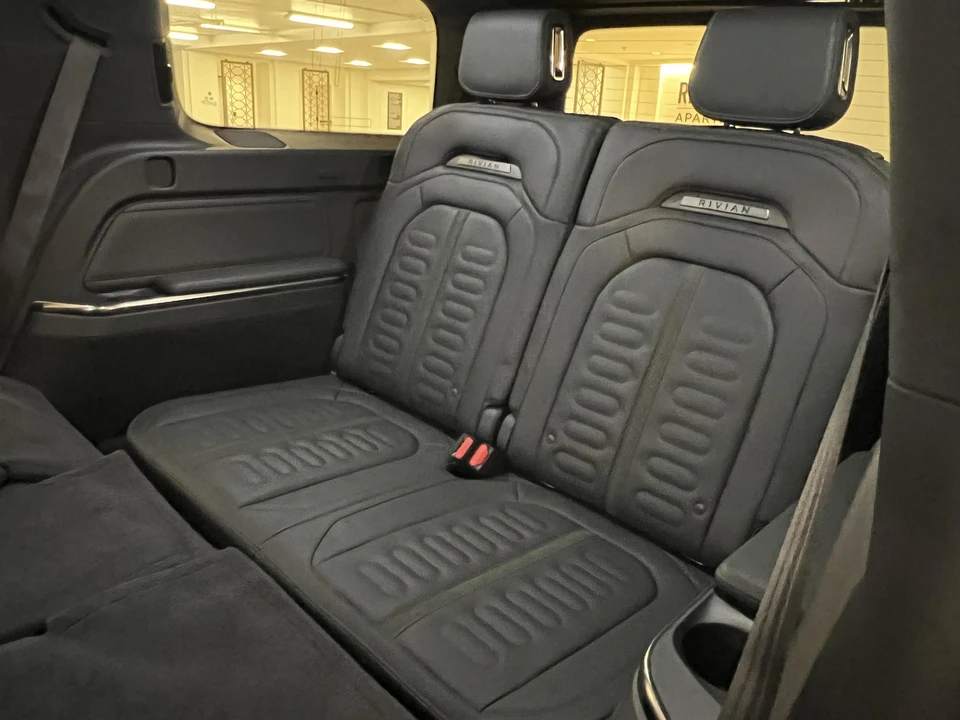 2022 Rivian R1S - Image 31 of 31