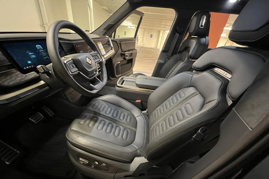 2022 Rivian R1S - Image 22 of 31