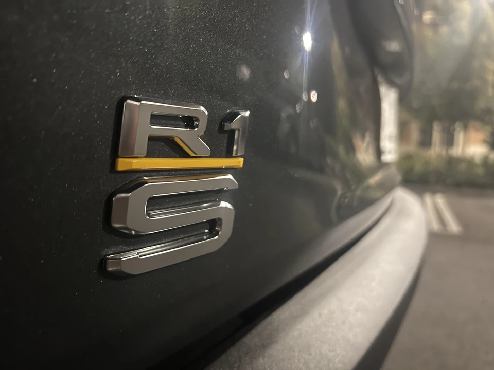 2022 Rivian R1S - Image 15 of 31