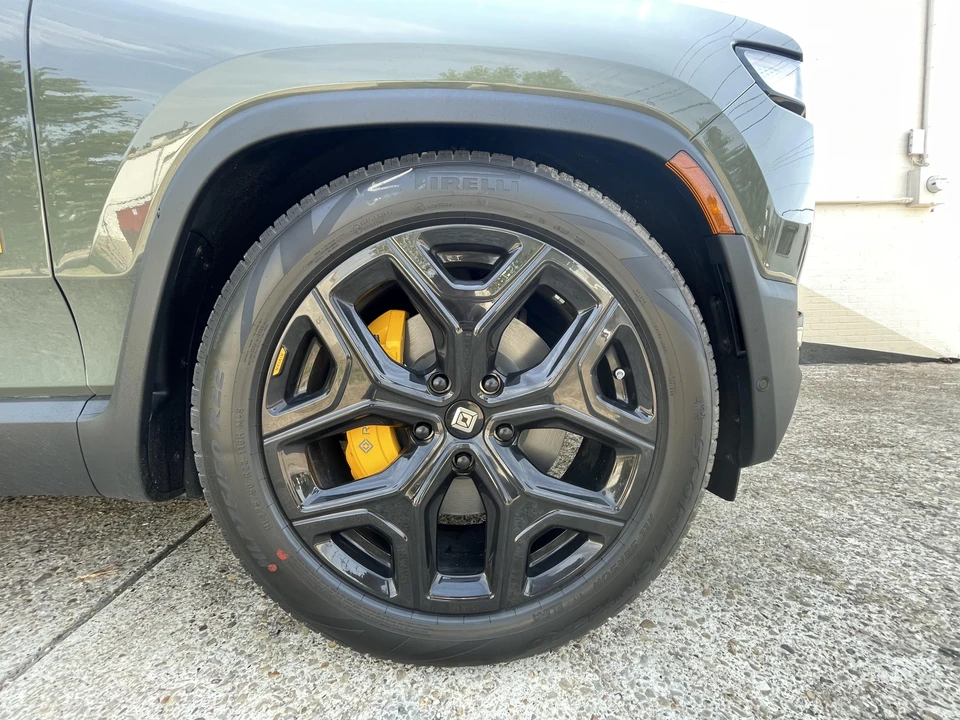 2022 Rivian R1S - Image 20 of 31