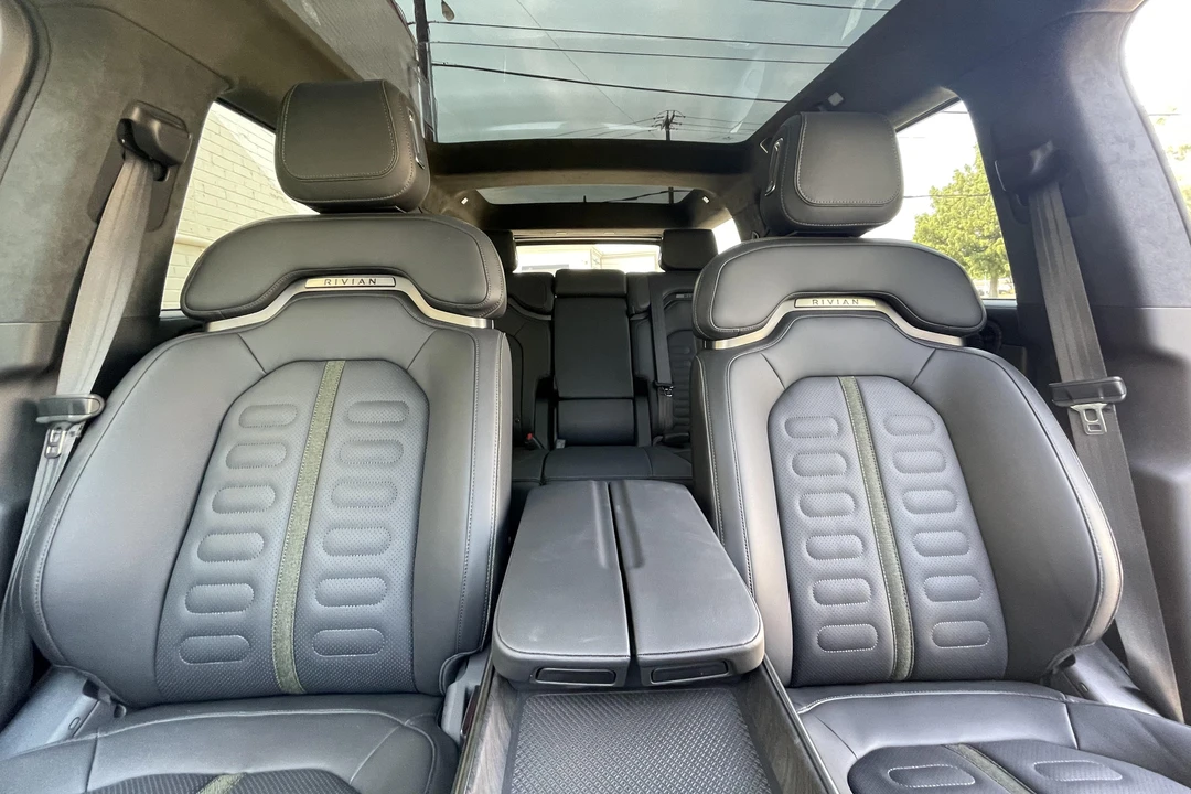 2022 Rivian R1S - Image 22 of 31