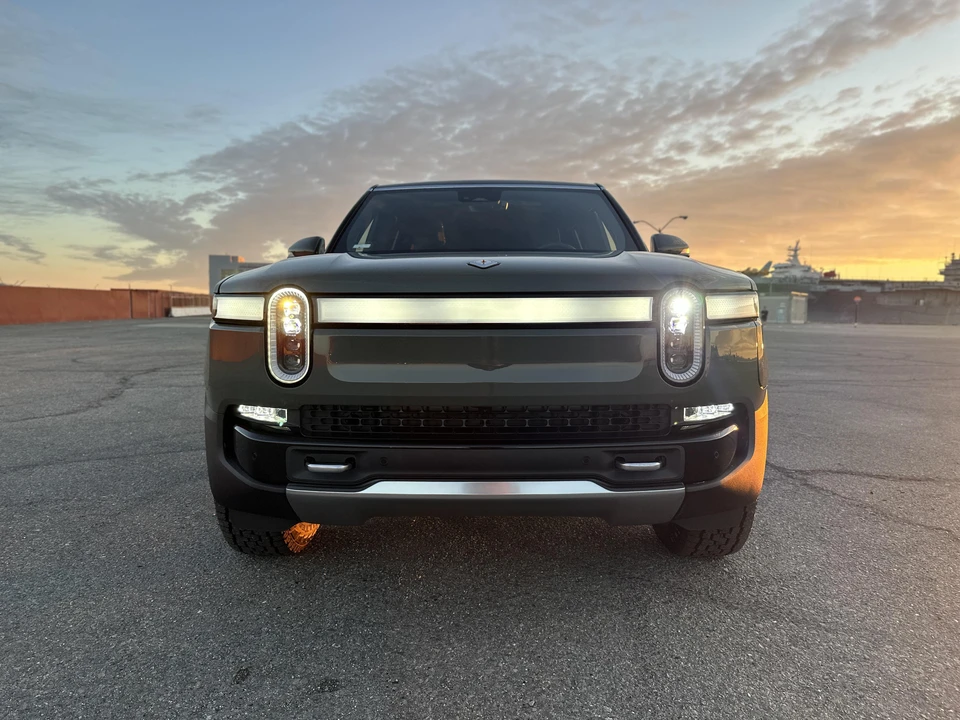 2022 Rivian R1S - Image 6 of 27