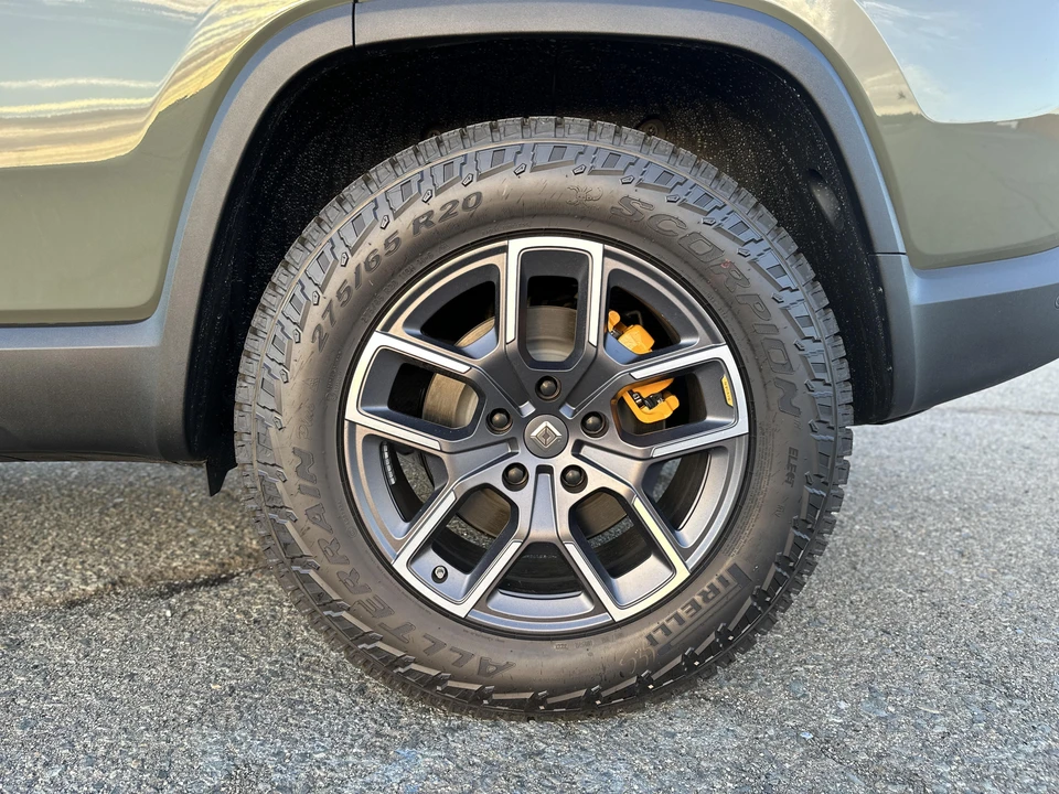 2022 Rivian R1S - Image 21 of 27