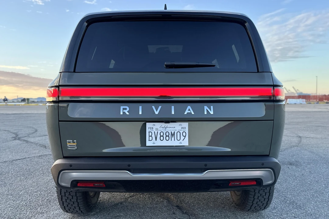 2022 Rivian R1S - Image 5 of 27