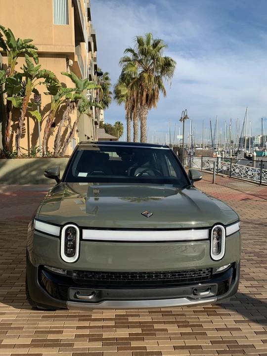 2022 Rivian R1S - Image 6 of 31