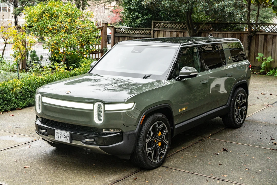 2022 Rivian R1S - Image 6 of 31