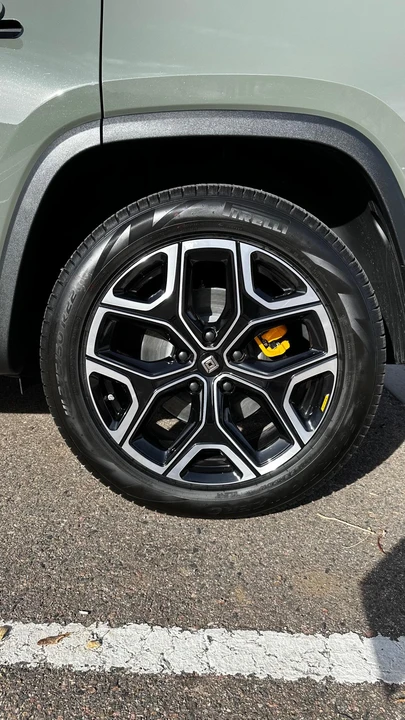 2022 Rivian R1S - Image 20 of 31