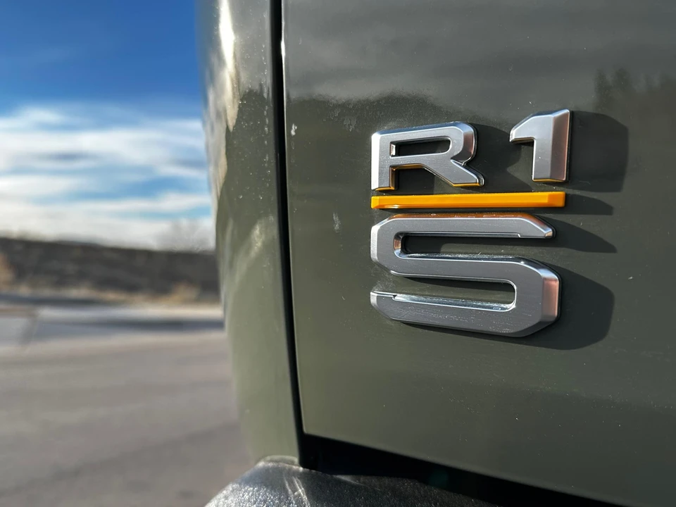 2022 Rivian R1S - Image 17 of 31
