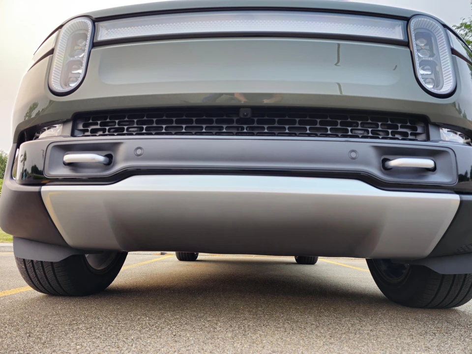 2022 Rivian R1S - Image 14 of 31