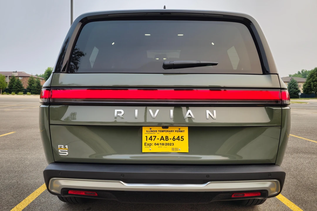 2022 Rivian R1S - Image 5 of 31