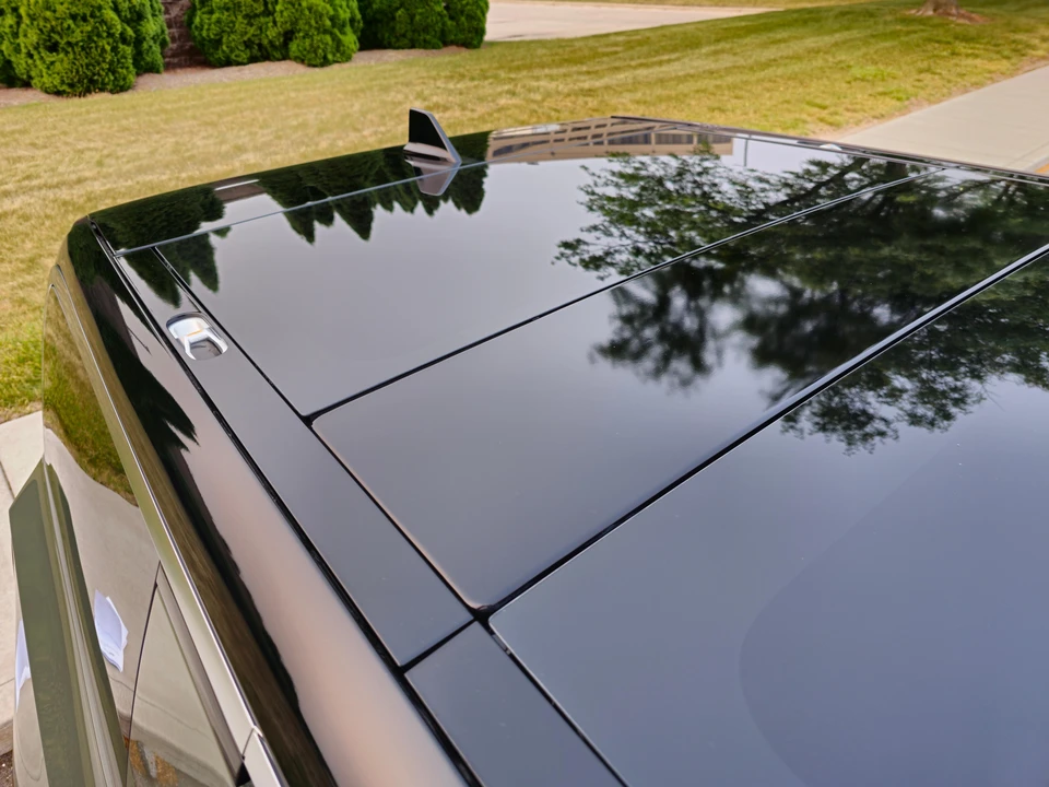 2022 Rivian R1S - Image 26 of 31