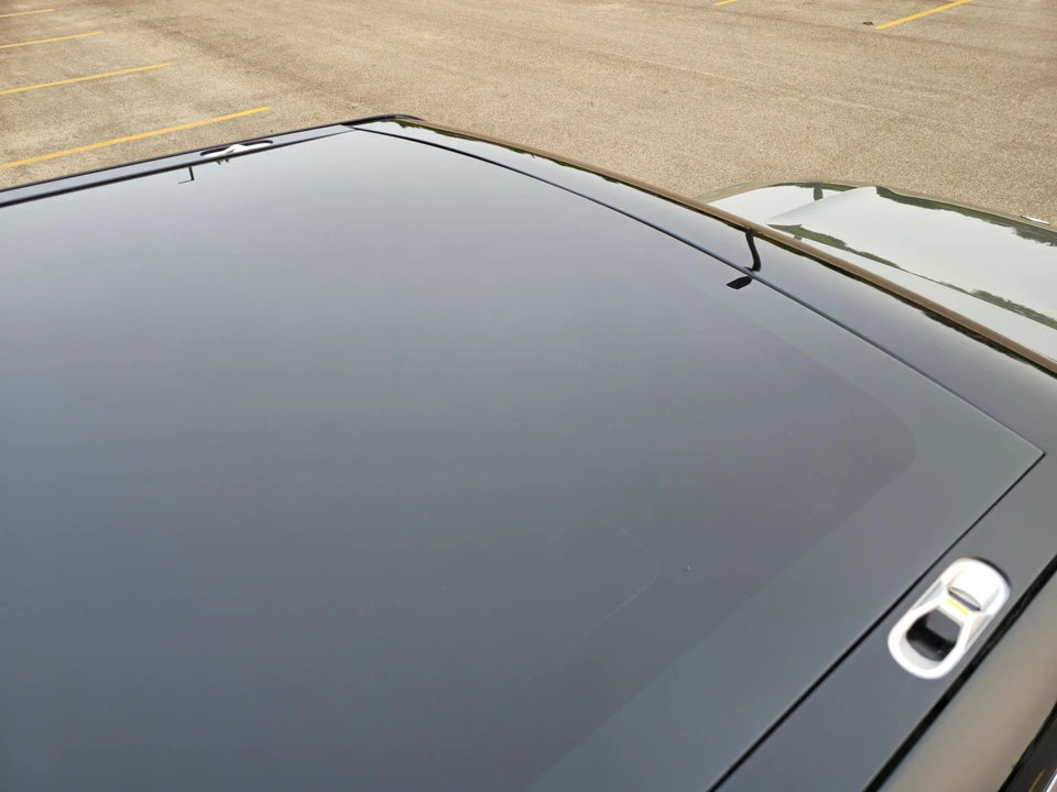 2022 Rivian R1S - Image 29 of 31