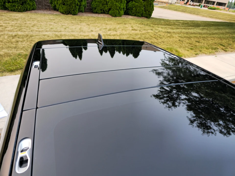 2022 Rivian R1S - Image 27 of 31