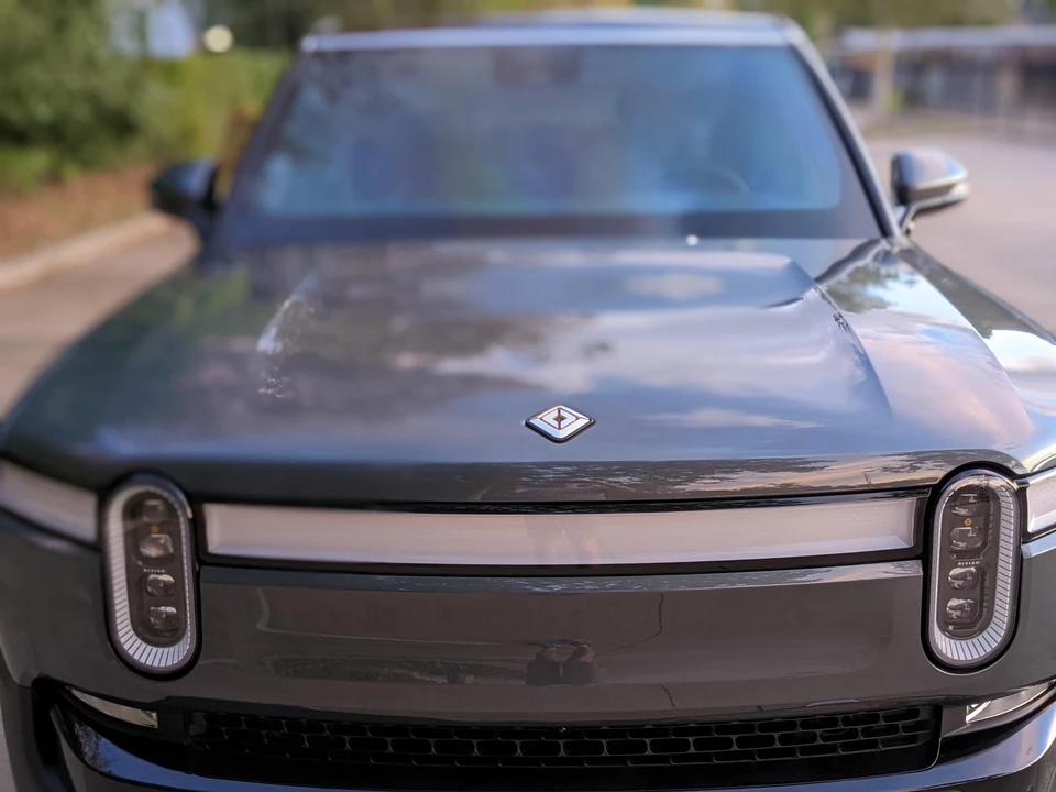 2022 Rivian R1S - Image 29 of 31