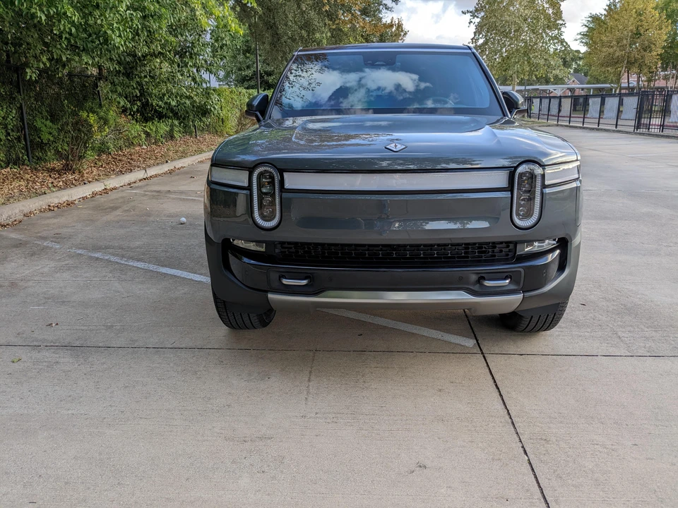 2022 Rivian R1S - Image 6 of 31