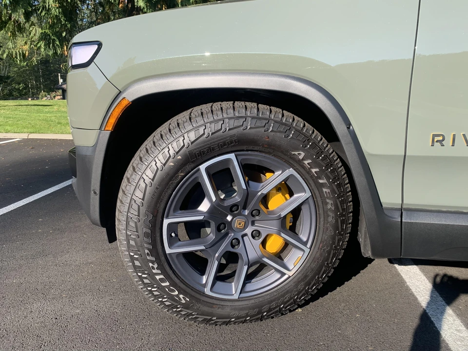 2022 Rivian R1S - Image 20 of 31