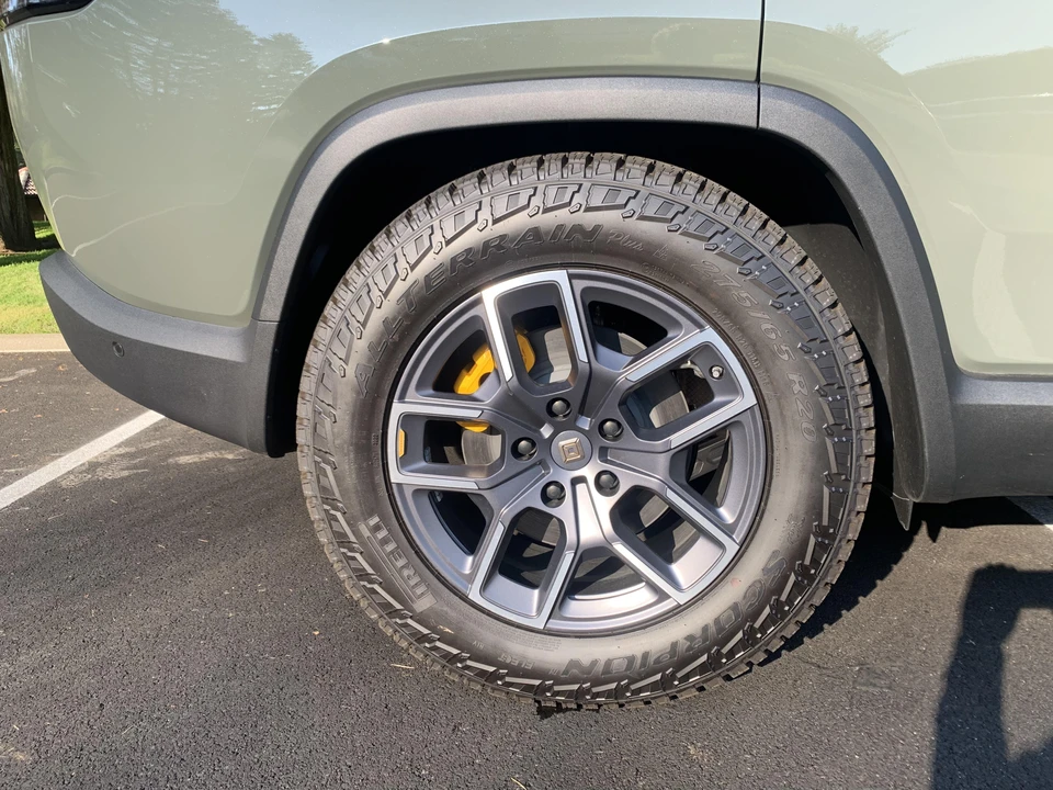 2022 Rivian R1S - Image 22 of 31