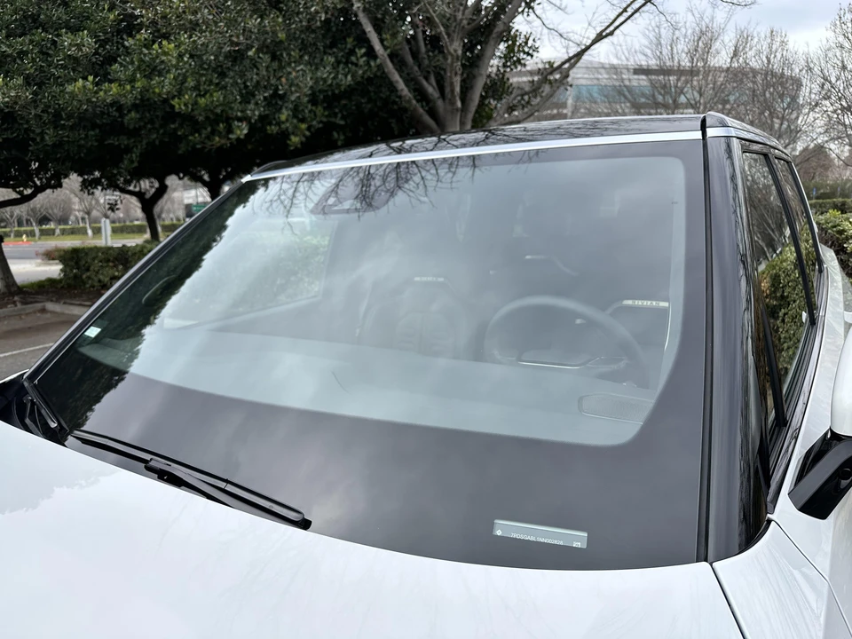 2022 Rivian R1S - Image 22 of 31