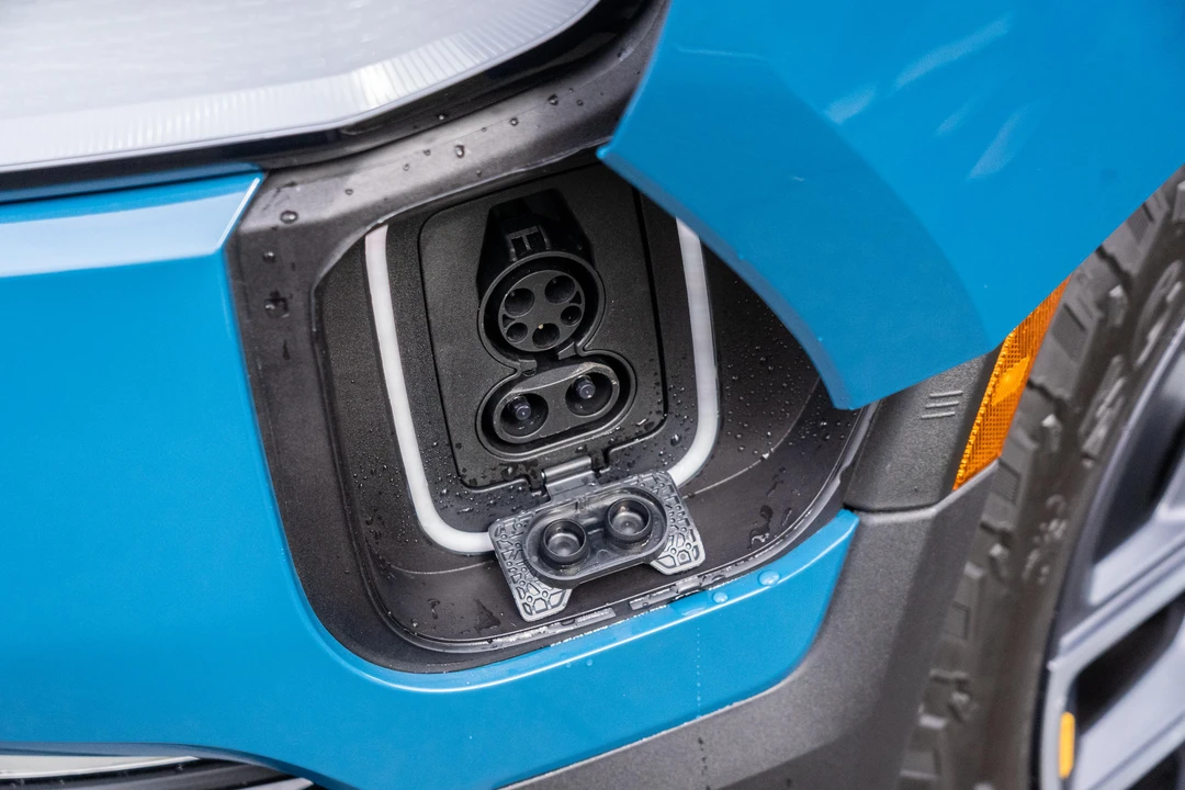 2022 Rivian R1S - Image 16 of 31