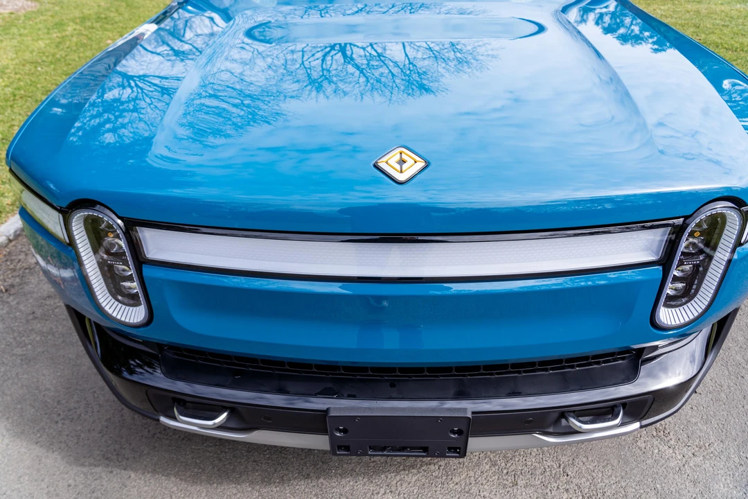 2022 Rivian R1S - Image 11 of 31