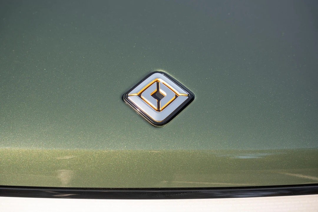 2022 Rivian R1S - Image 17 of 31