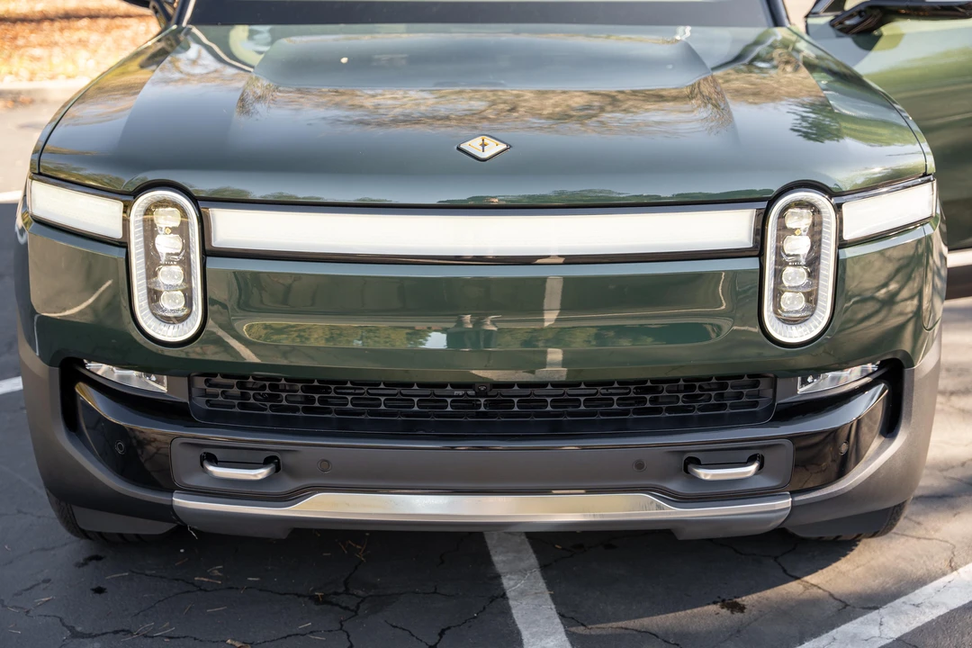 2022 Rivian R1S - Image 18 of 31
