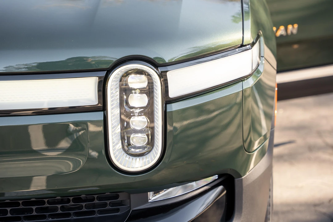 2022 Rivian R1S - Image 19 of 31