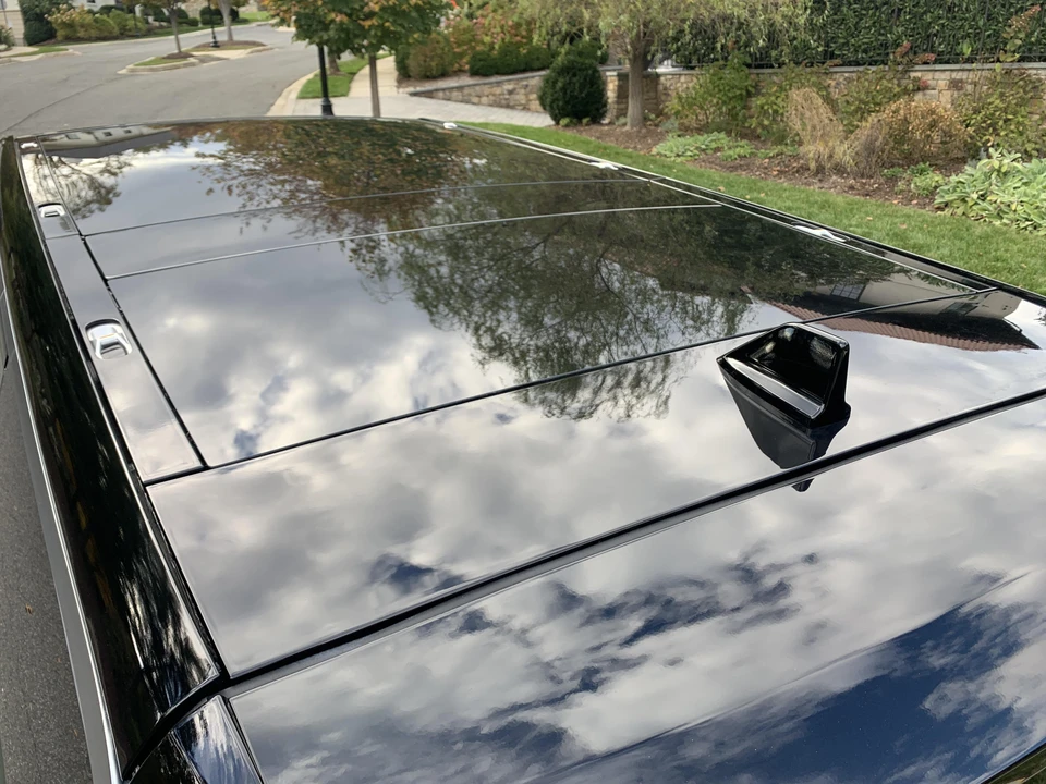2022 Rivian R1S - Image 26 of 31