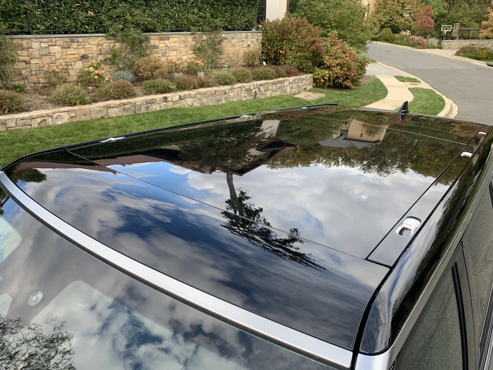 2022 Rivian R1S - Image 25 of 31