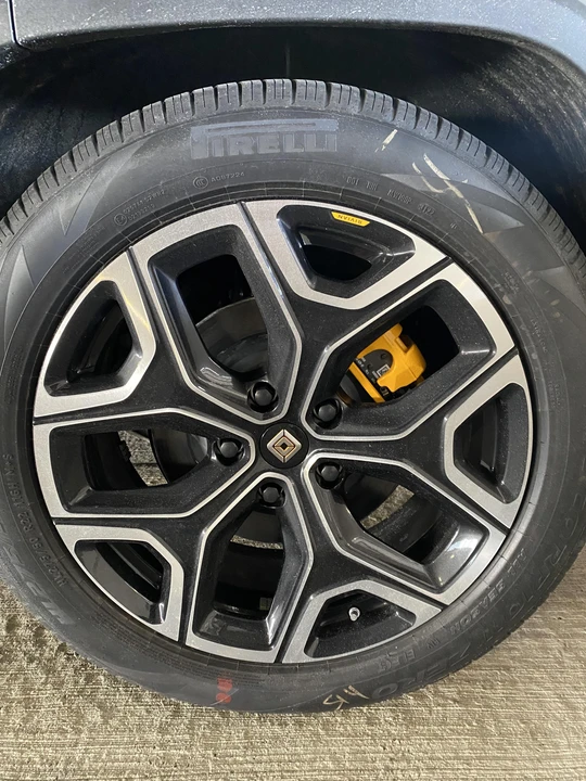 2022 Rivian R1S - Image 23 of 31