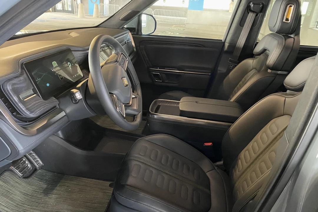 2022 Rivian R1S - Image 27 of 31