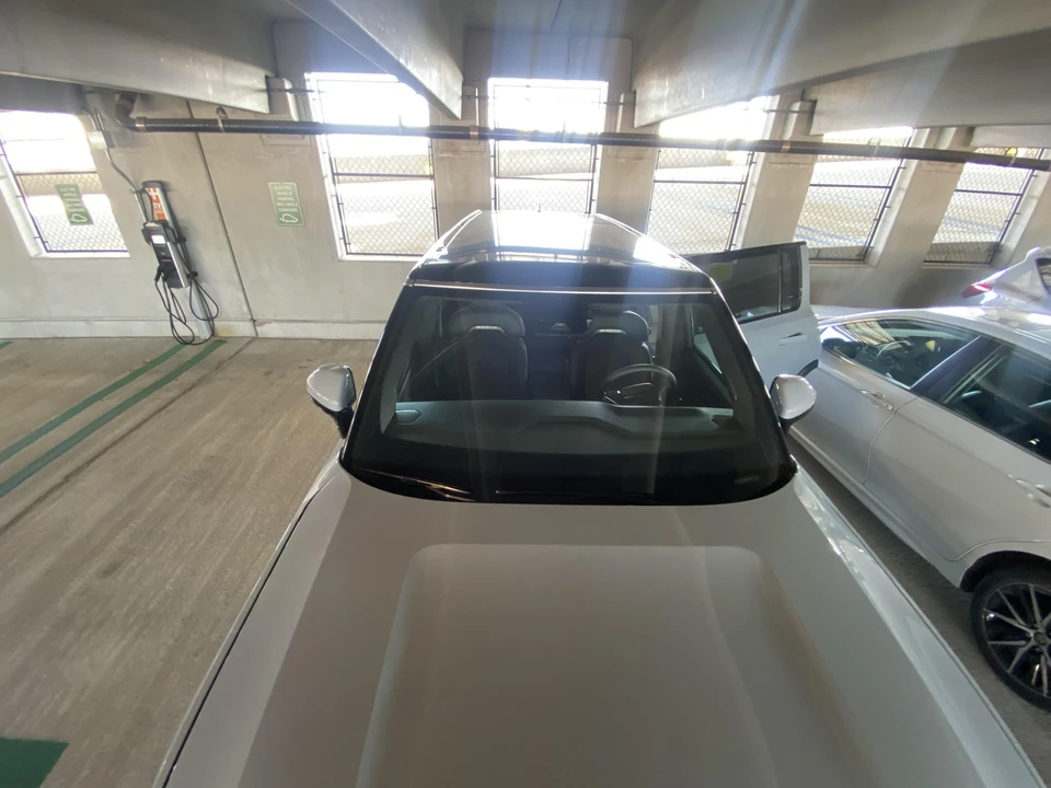2022 Rivian R1S - Image 14 of 31