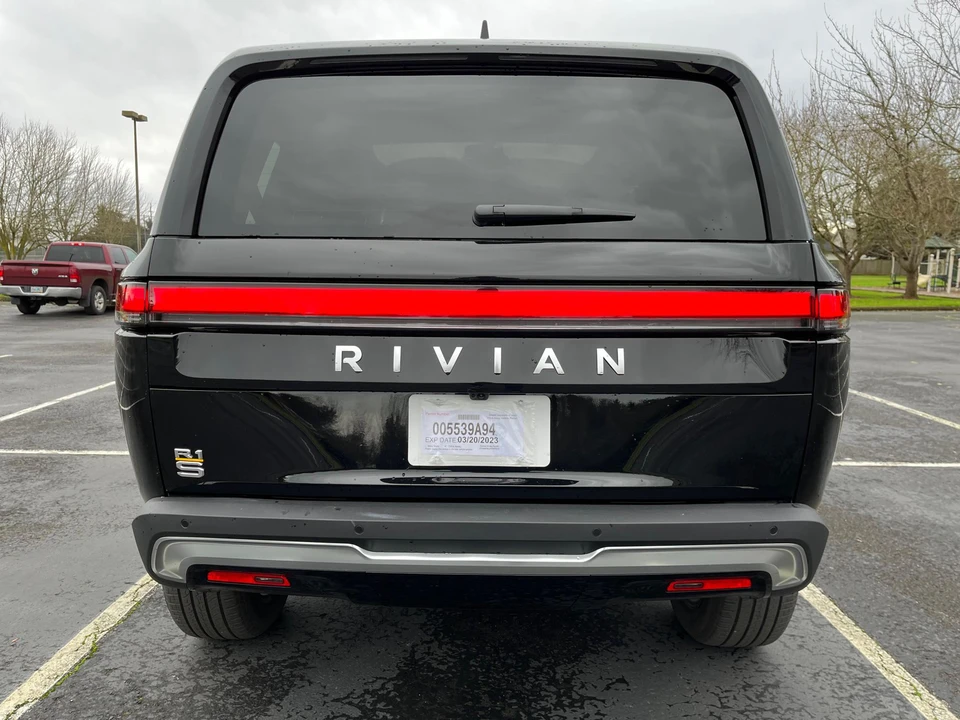 2022 Rivian R1S - Image 11 of 31