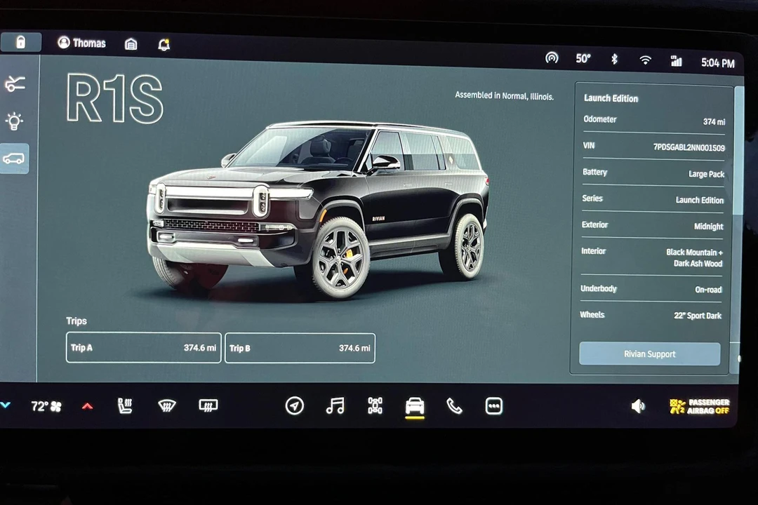 2022 Rivian R1S - Image 31 of 31