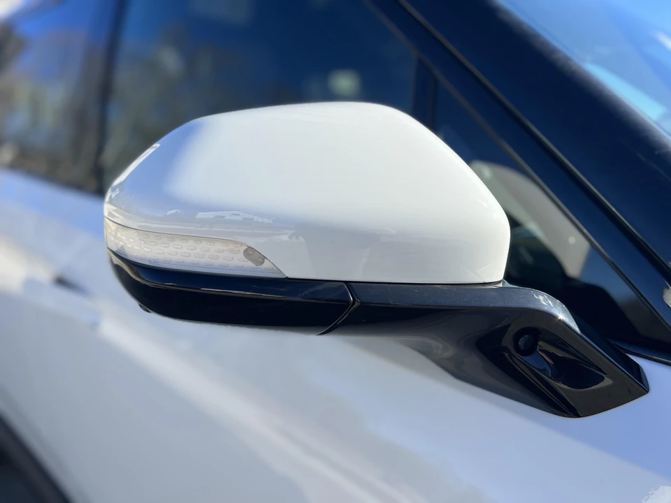 2022 Rivian R1S - Image 22 of 31