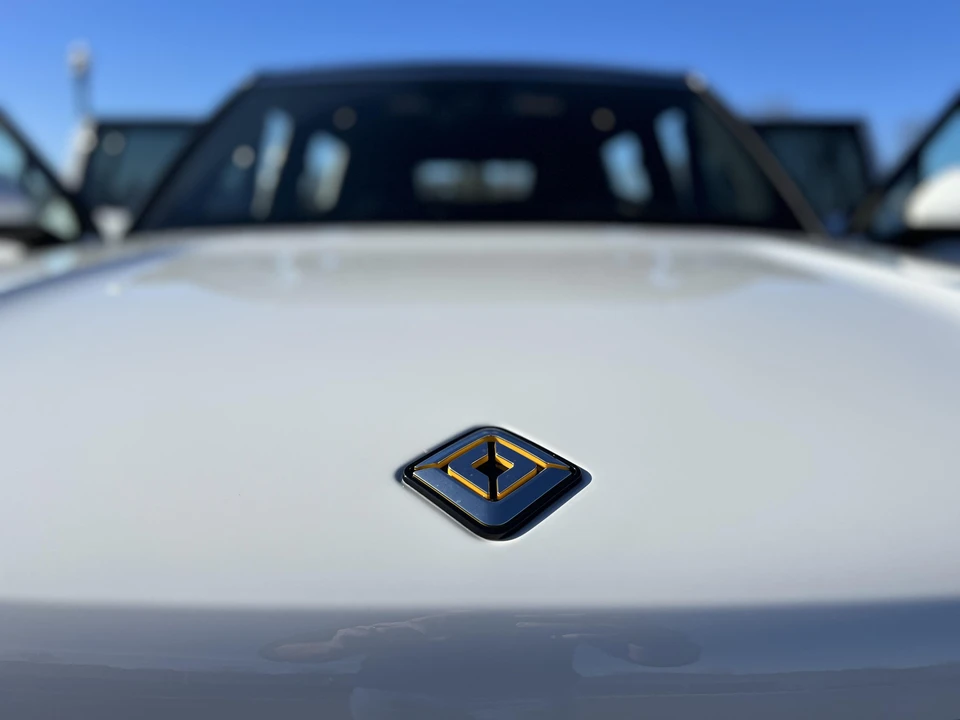 2022 Rivian R1S - Image 19 of 31