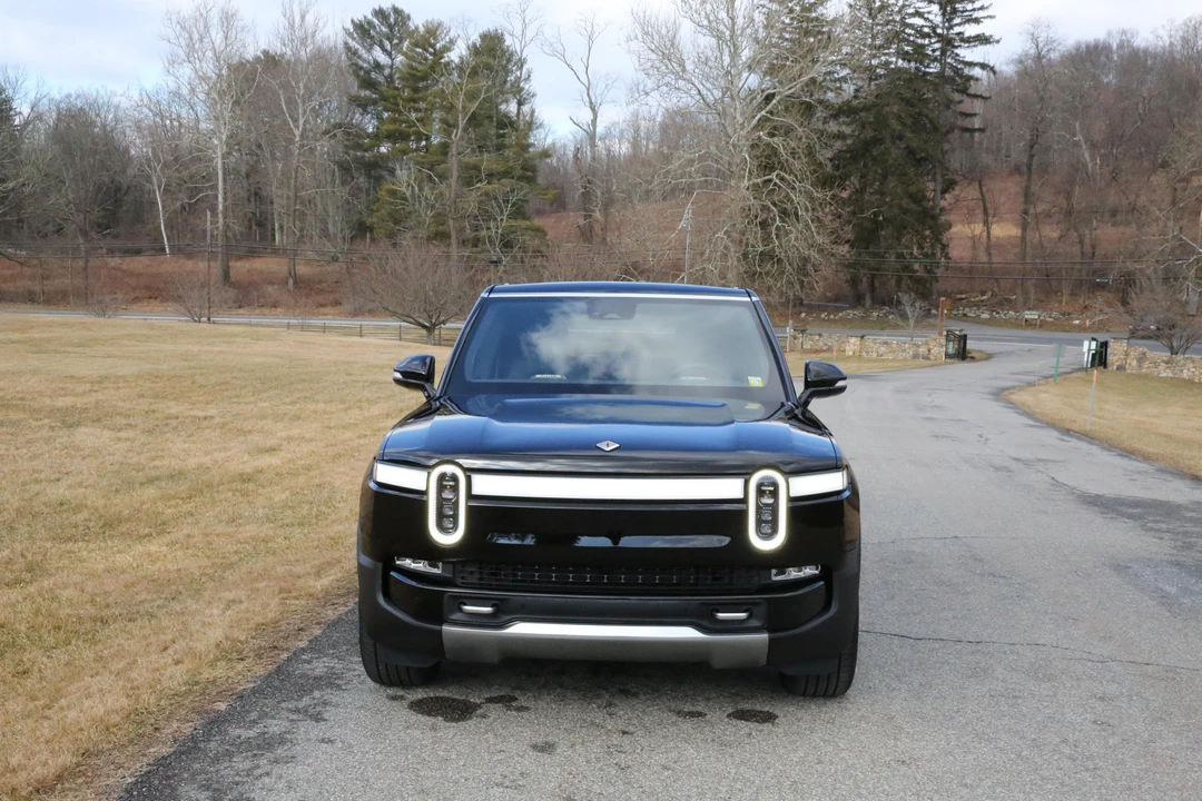 2022 Rivian R1S - Image 6 of 31