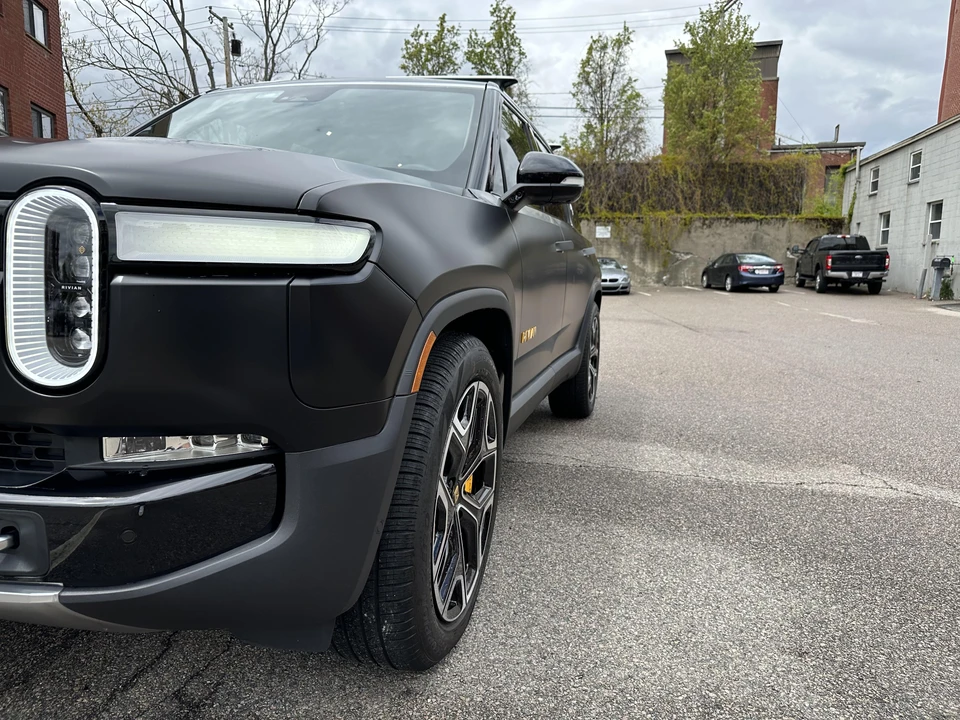2022 Rivian R1S - Image 21 of 31