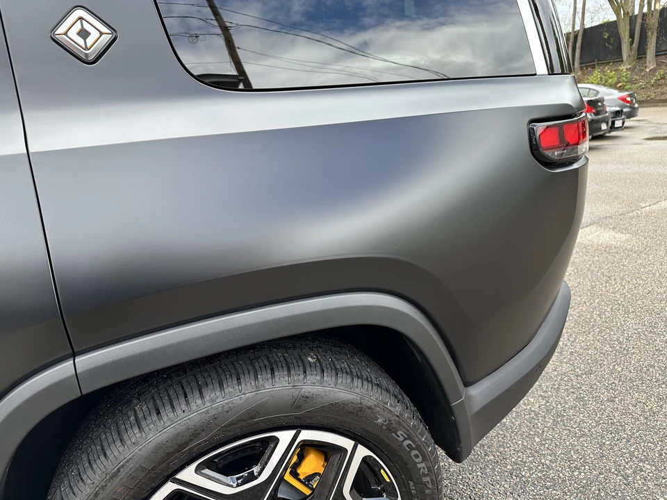 2022 Rivian R1S - Image 31 of 31