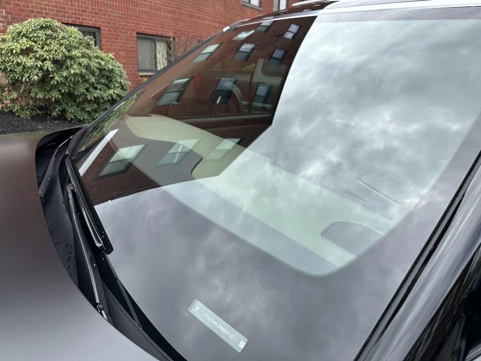 2022 Rivian R1S - Image 26 of 31