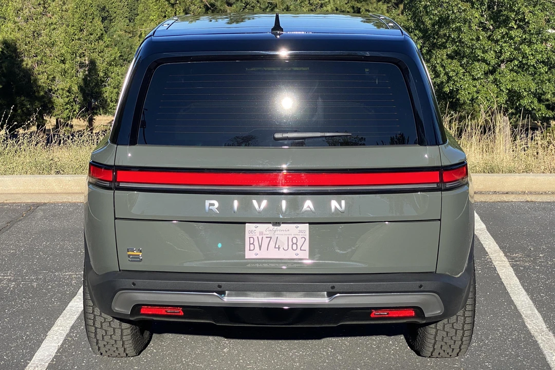 2022 Rivian R1S - Image 5 of 9