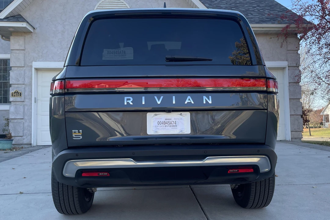 2022 Rivian R1S - Image 5 of 31