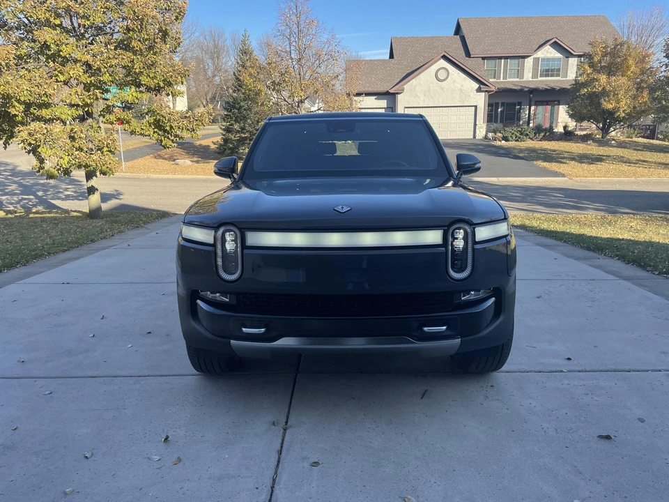 2022 Rivian R1S - Image 6 of 31