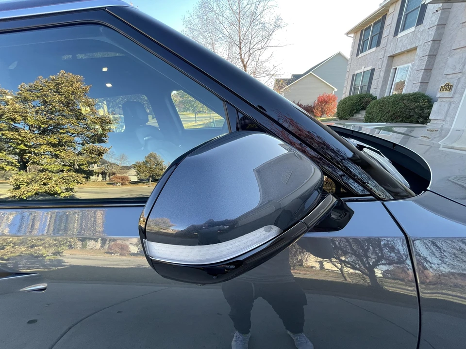 2022 Rivian R1S - Image 12 of 31