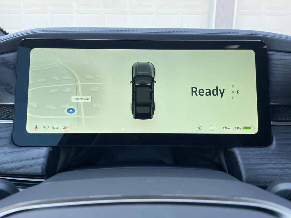 2022 Rivian R1S - Image 29 of 31
