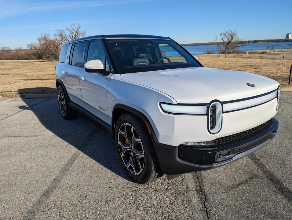 2022 Rivian R1S - Image 20 of 31